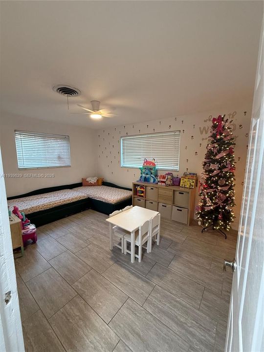 En Venta: $634,900 (3 camas, 2 baños, 1480 Pies cuadrados)