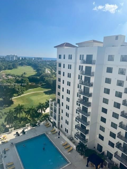 For Rent: $4,663 (1 beds, 1 baths, 845 Square Feet)