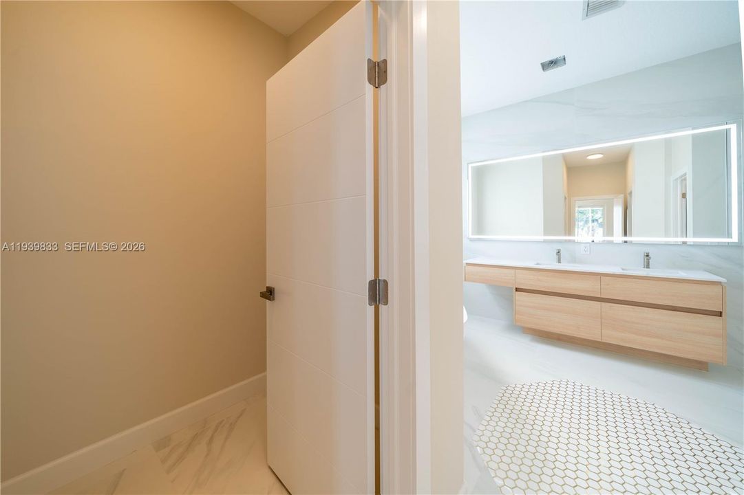 For Sale: $1,475,000 (4 beds, 4 baths, 2788 Square Feet)