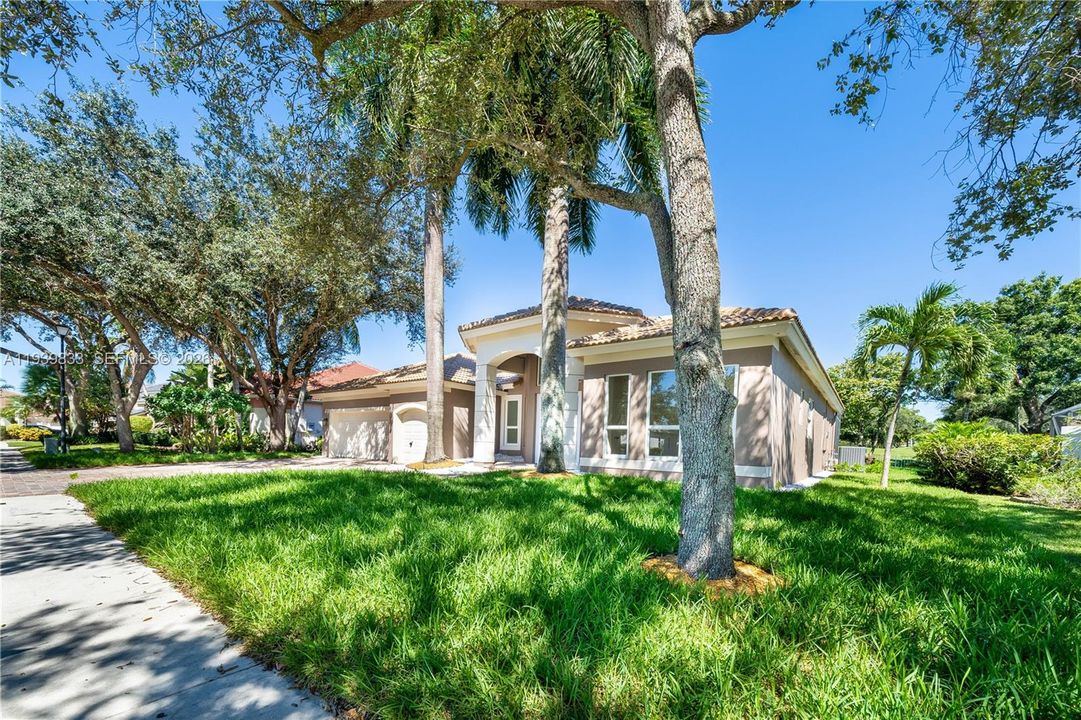 For Sale: $1,475,000 (4 beds, 4 baths, 2788 Square Feet)