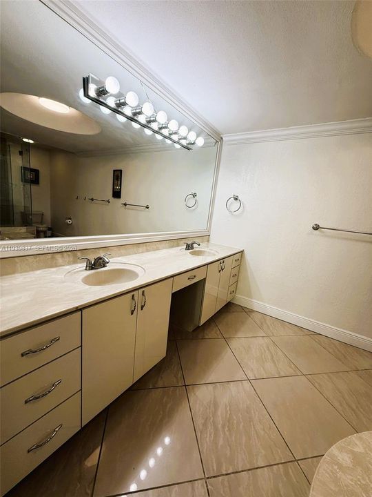 В аренду: $3,500 (3 спален, 2 ванн, 2190 Квадратных фут)