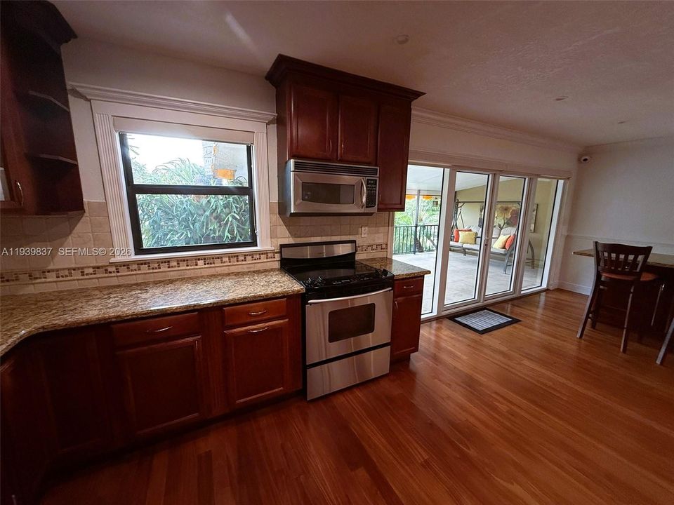 В аренду: $3,500 (3 спален, 2 ванн, 2190 Квадратных фут)