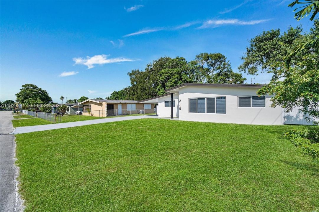 待售: $659,000 (3 贝兹, 2 浴室, 1576 平方英尺)