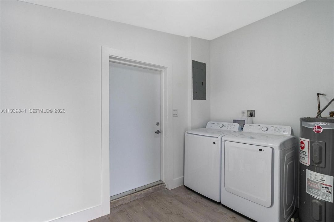 待售: $659,000 (3 贝兹, 2 浴室, 1576 平方英尺)