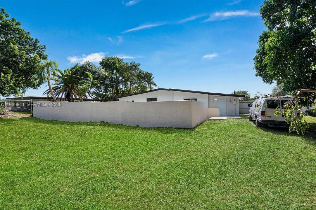 待售: $659,000 (3 贝兹, 2 浴室, 1576 平方英尺)