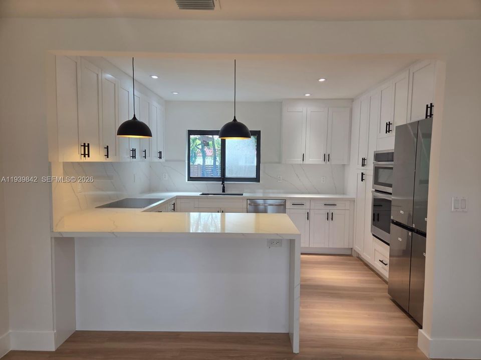 Activo con contrato: $1,250,000 (3 camas, 2 baños, 1581 Pies cuadrados)