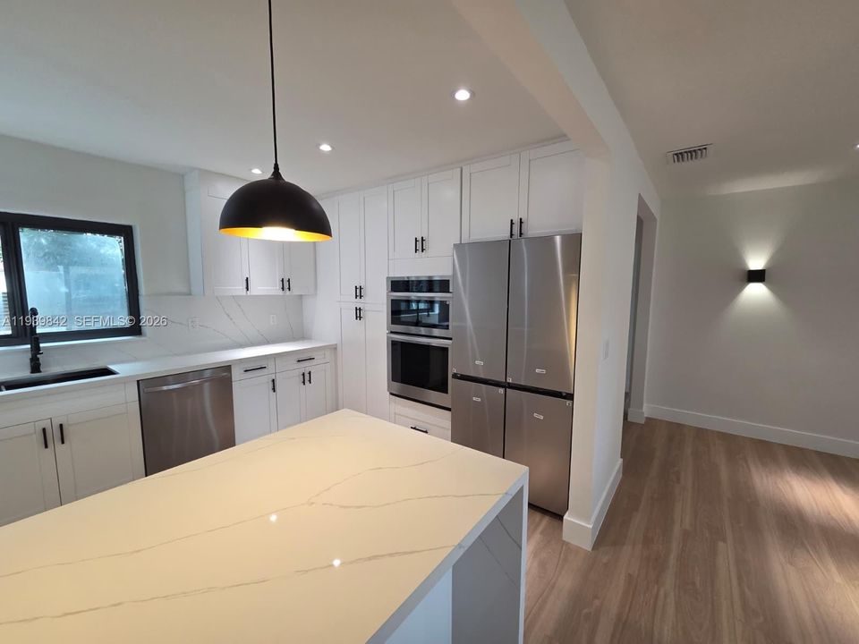 Activo con contrato: $1,250,000 (3 camas, 2 baños, 1581 Pies cuadrados)