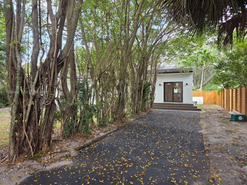 Activo con contrato: $1,250,000 (3 camas, 2 baños, 1581 Pies cuadrados)