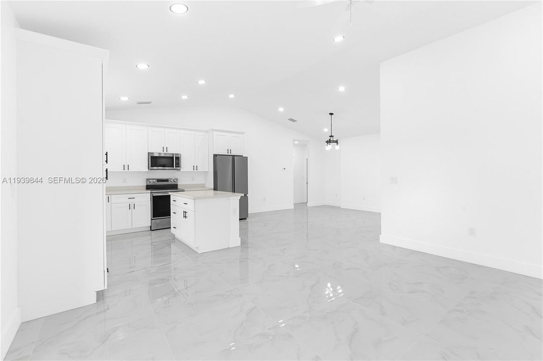 На продажу: $349,000 (3 спален, 2 ванн, 0 Квадратных фут)