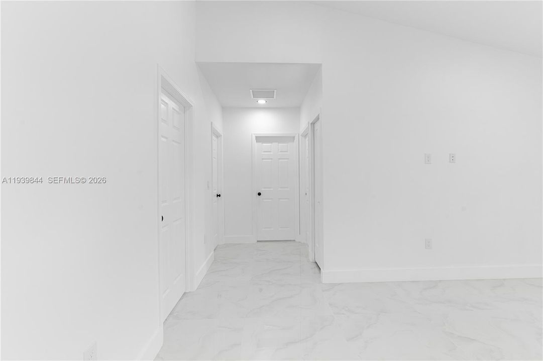 На продажу: $349,000 (3 спален, 2 ванн, 0 Квадратных фут)