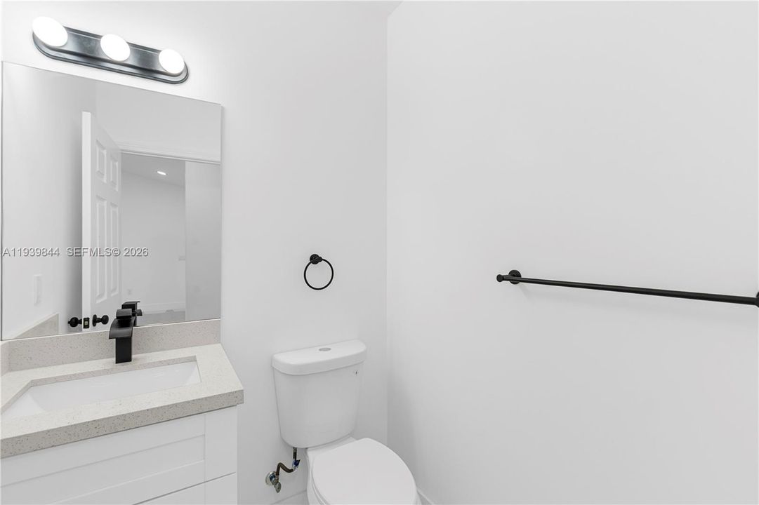 На продажу: $349,000 (3 спален, 2 ванн, 0 Квадратных фут)