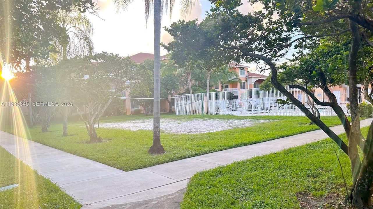 В аренду: $2,650 (3 спален, 2 ванн, 1364 Квадратных фут)