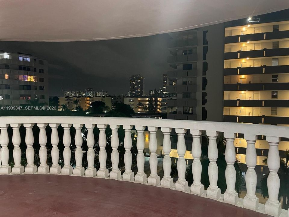 En Venta: $154,999 (1 camas, 1 baños, 865 Pies cuadrados)