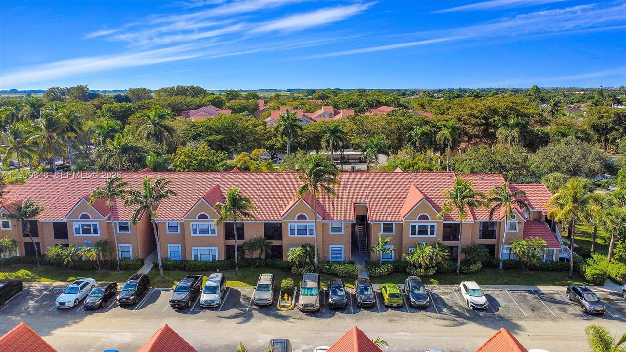 На продажу: $315,000 (2 спален, 2 ванн, 1053 Квадратных фут)