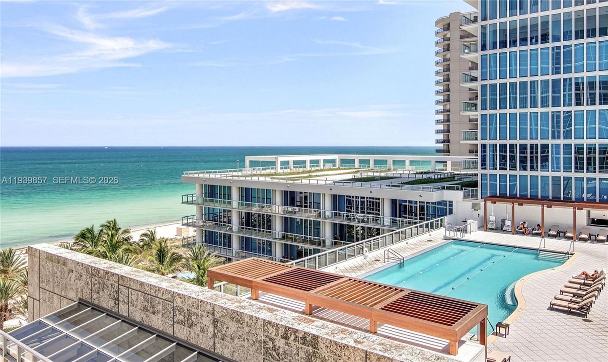 For Sale: $2,299,000 (2 beds, 2 baths, 1290 Square Feet)