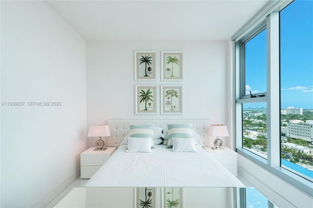 For Sale: $2,299,000 (2 beds, 2 baths, 1290 Square Feet)