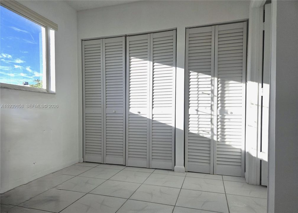 For Rent: $2,800 (3 beds, 2 baths, 1288 Square Feet)