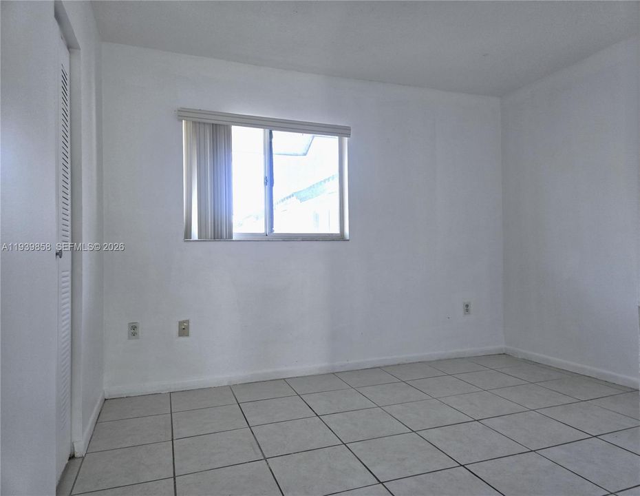 Recently Rented: $2,600 (3 beds, 2 baths, 1288 Square Feet)