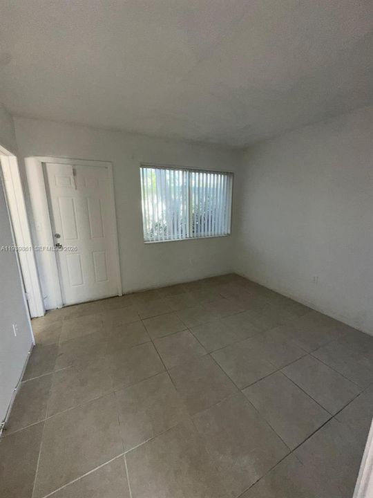 For Rent: $1,350 (1 beds, 1 baths, 500 Square Feet)