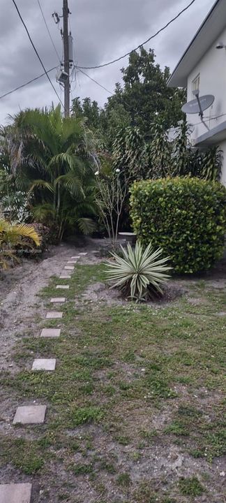 For Rent: $1,350 (1 beds, 1 baths, 500 Square Feet)