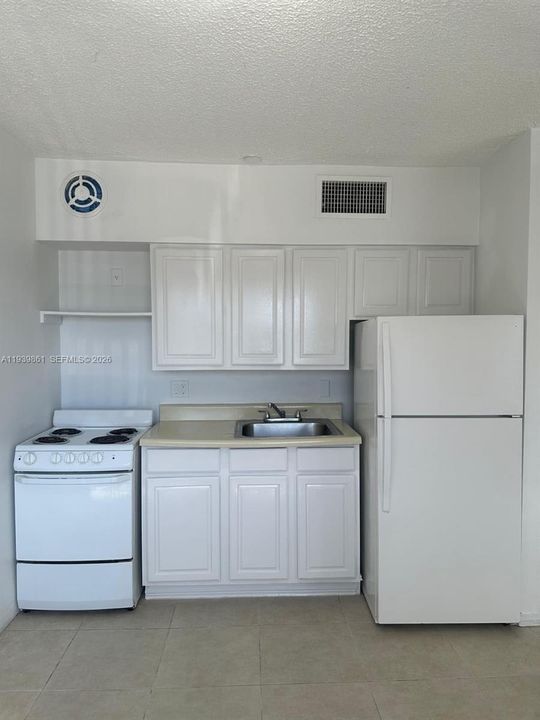 For Rent: $1,350 (1 beds, 1 baths, 500 Square Feet)