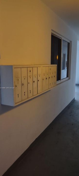 For Rent: $1,350 (1 beds, 1 baths, 500 Square Feet)