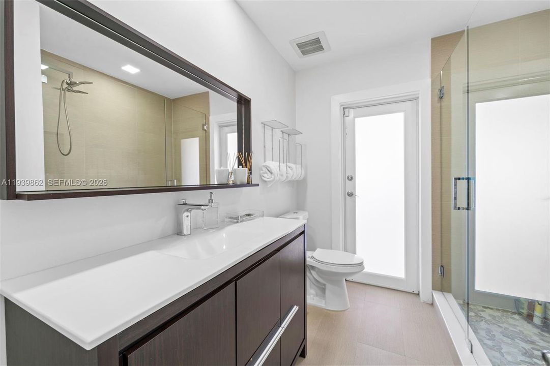 For Rent: $7,800 (3 beds, 2 baths, 2288 Square Feet)