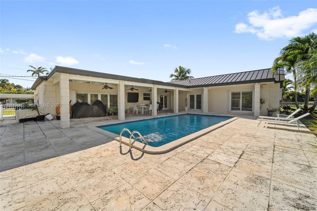 For Rent: $7,800 (3 beds, 2 baths, 2288 Square Feet)