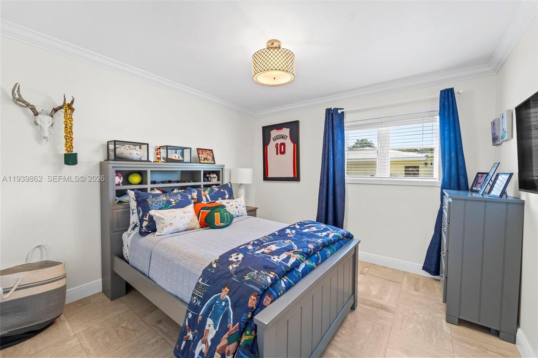 For Rent: $7,800 (3 beds, 2 baths, 2288 Square Feet)