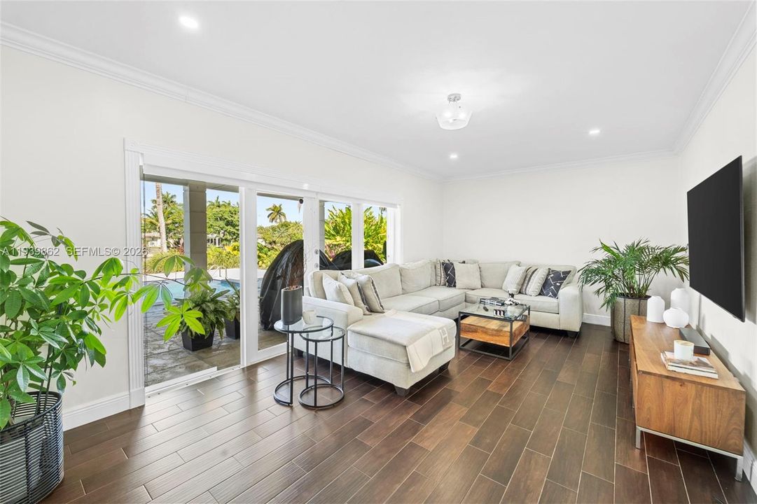 For Rent: $7,800 (3 beds, 2 baths, 2288 Square Feet)