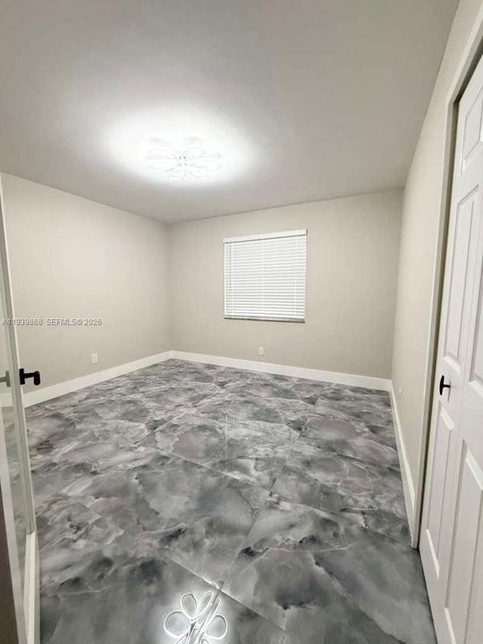 На продажу: $235,000 (2 спален, 2 ванн, 1270 Квадратных фут)