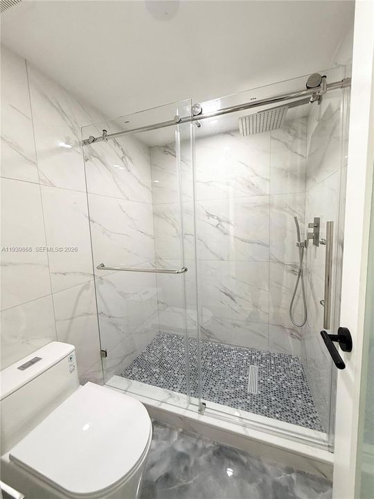 На продажу: $235,000 (2 спален, 2 ванн, 1270 Квадратных фут)