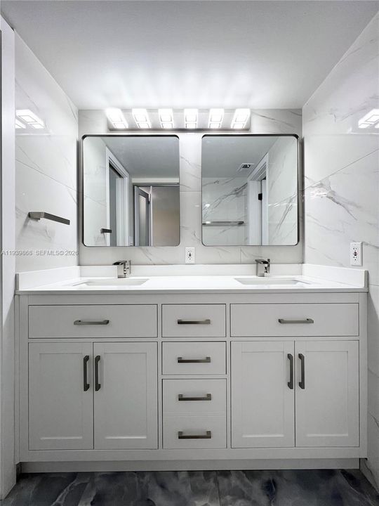 На продажу: $235,000 (2 спален, 2 ванн, 1270 Квадратных фут)