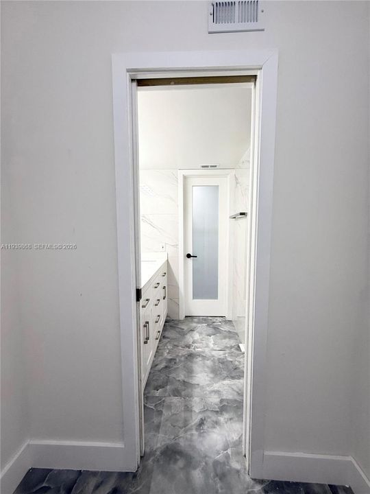 На продажу: $235,000 (2 спален, 2 ванн, 1270 Квадратных фут)