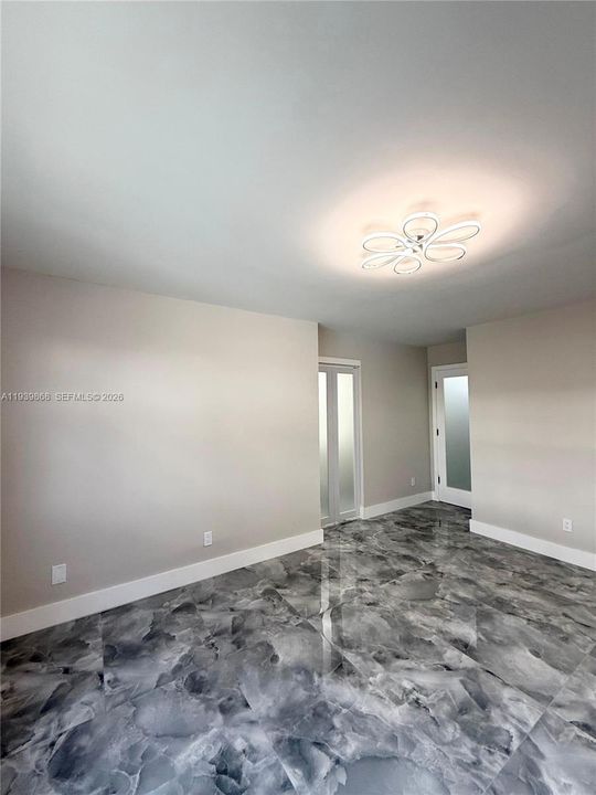 На продажу: $235,000 (2 спален, 2 ванн, 1270 Квадратных фут)