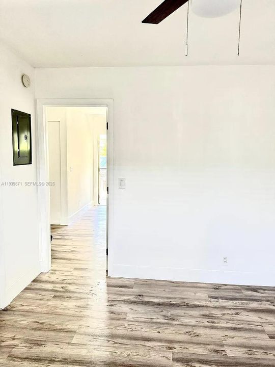 En Venta: $925,000 (0 camas, 0 baños, 2484 Pies cuadrados)