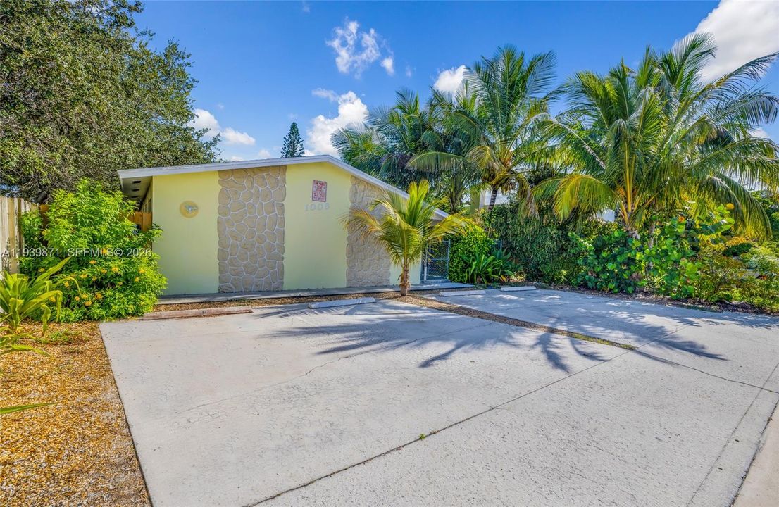 En Venta: $925,000 (0 camas, 0 baños, 2484 Pies cuadrados)