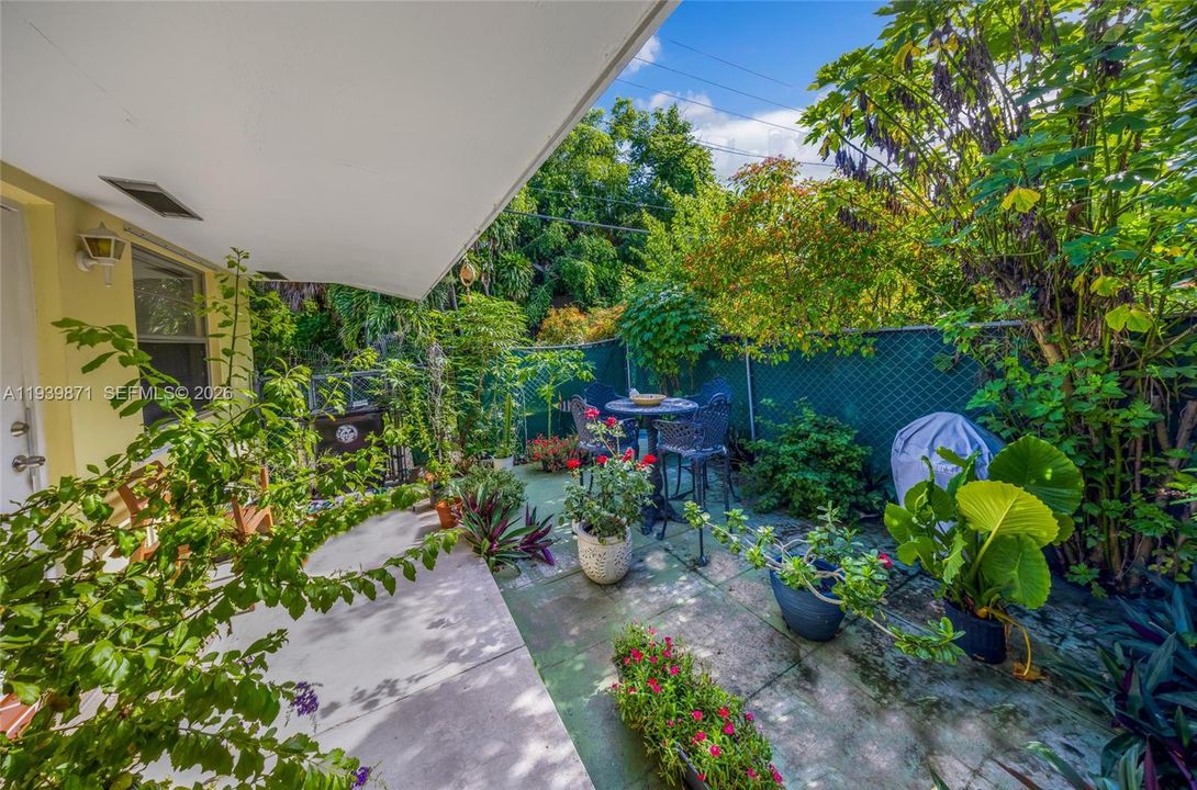 En Venta: $925,000 (0 camas, 0 baños, 2484 Pies cuadrados)