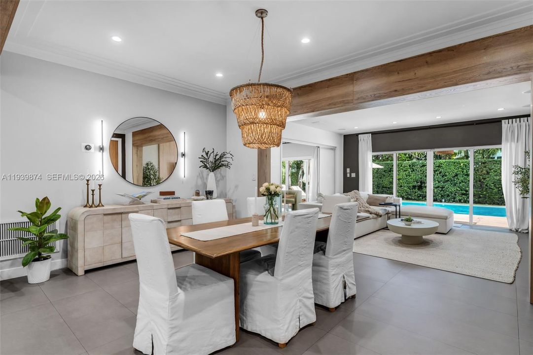 En Venta: $2,995,000 (3 camas, 3 baños, 2392 Pies cuadrados)