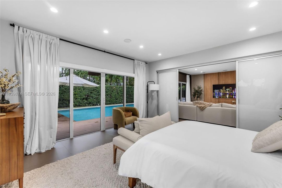 En Venta: $2,995,000 (3 camas, 3 baños, 2392 Pies cuadrados)