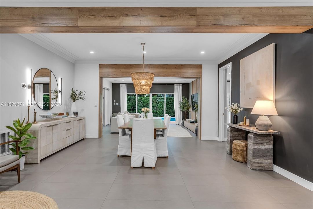 En Venta: $2,995,000 (3 camas, 3 baños, 2392 Pies cuadrados)