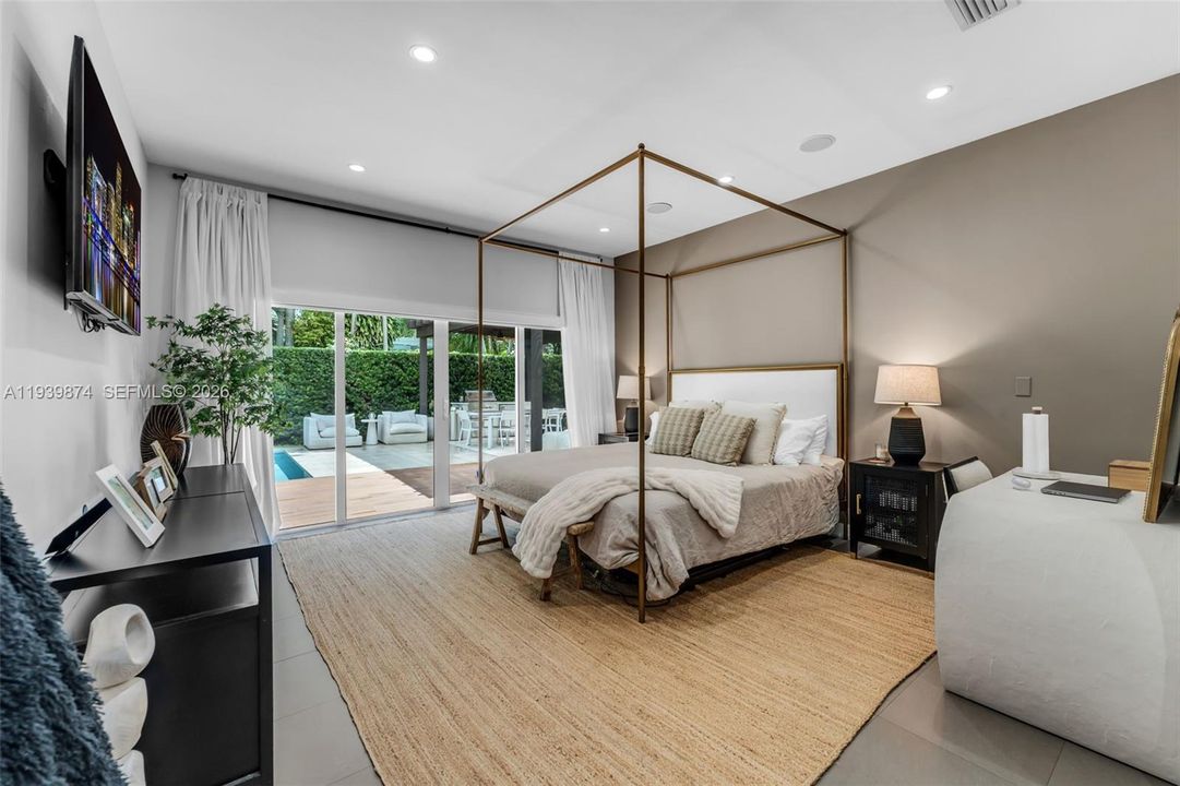 En Venta: $2,995,000 (3 camas, 3 baños, 2392 Pies cuadrados)