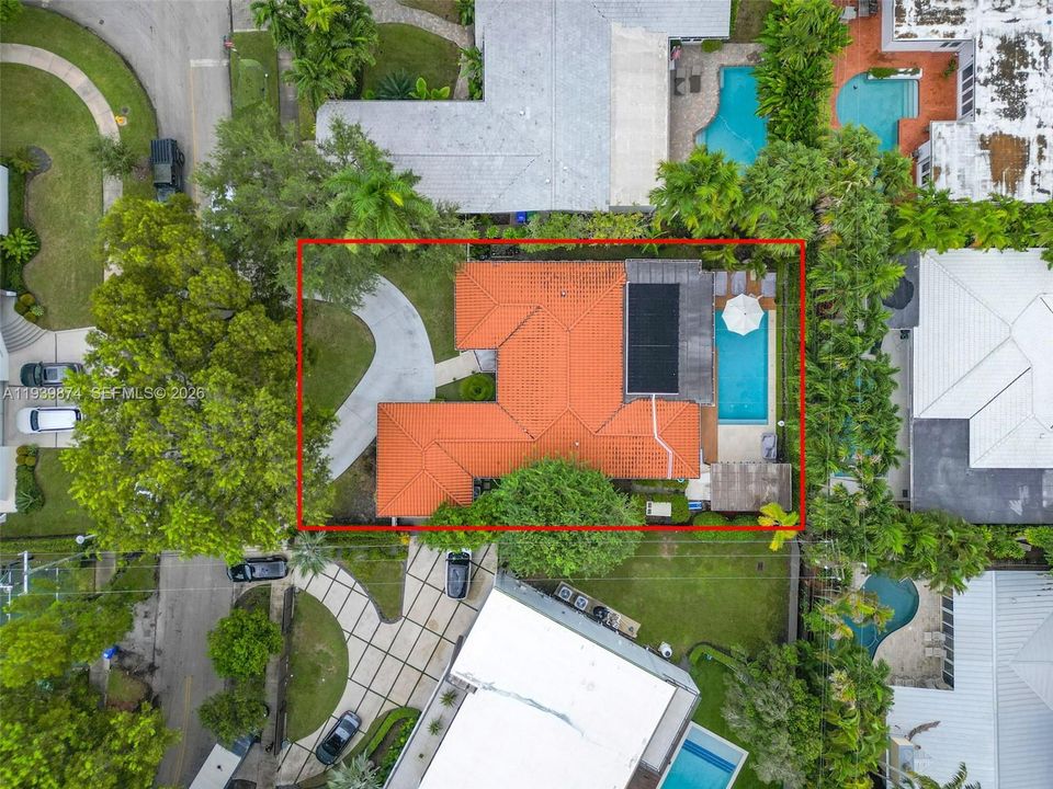 En Venta: $2,995,000 (3 camas, 3 baños, 2392 Pies cuadrados)