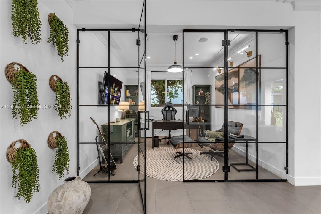 En Venta: $2,995,000 (3 camas, 3 baños, 2392 Pies cuadrados)