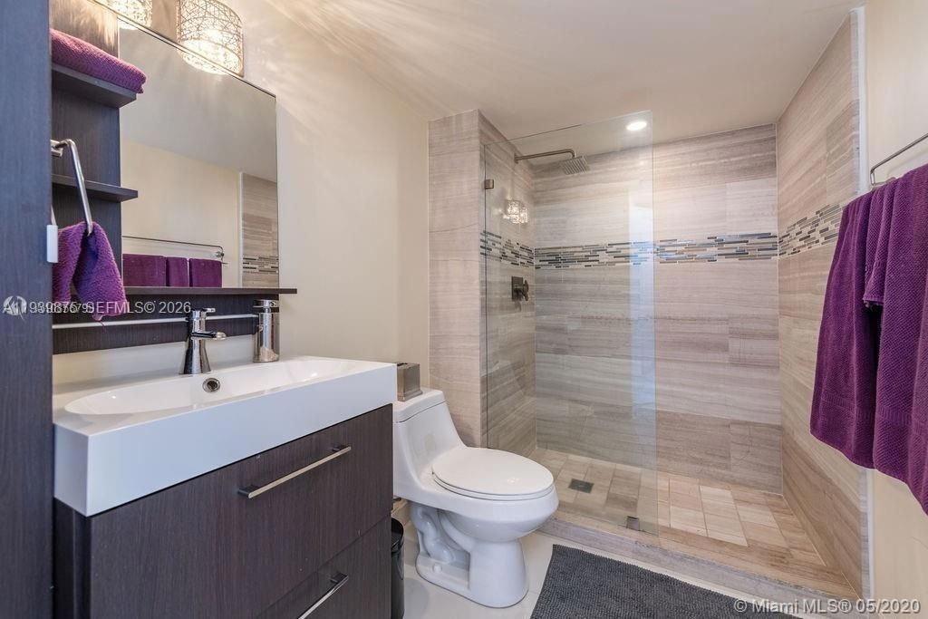 В аренду: $4,500 (2 спален, 2 ванн, 1000 Квадратных фут)