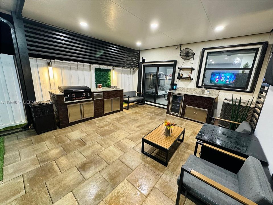 En Venta: $465,000 (3 camas, 3 baños, 1328 Pies cuadrados)