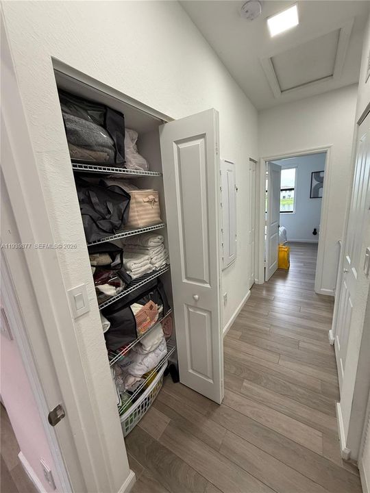 En Venta: $465,000 (3 camas, 3 baños, 1328 Pies cuadrados)