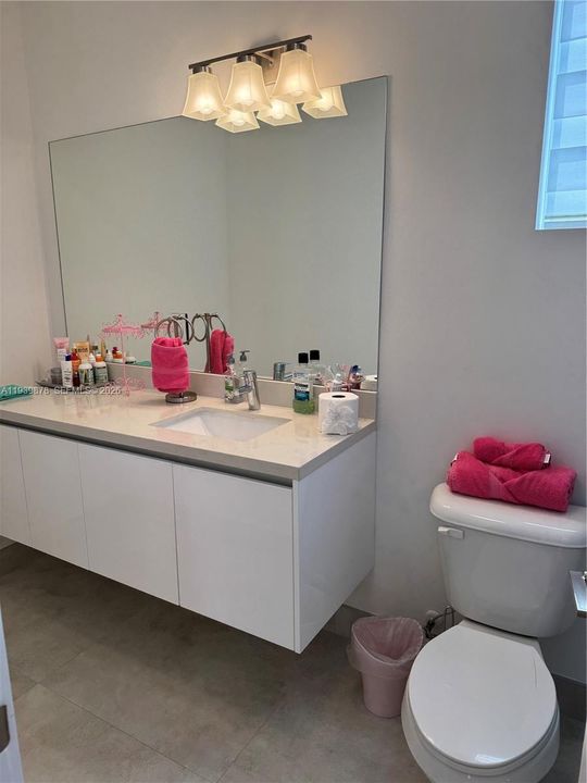 For Rent: $7,400 (5 beds, 5 baths, 3113 Square Feet)