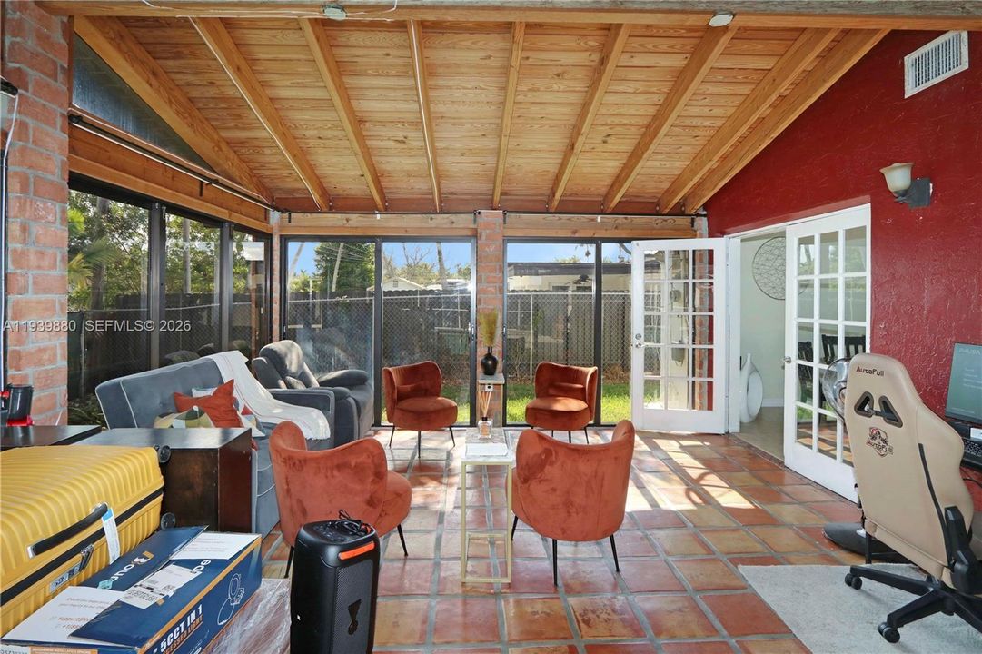 待售: $775,000 (2 贝兹, 2 浴室, 1492 平方英尺)