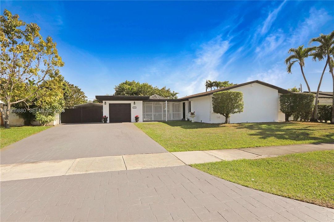 待售: $775,000 (2 贝兹, 2 浴室, 1492 平方英尺)